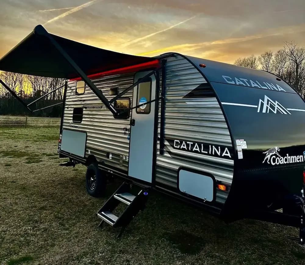 2024 Coachmen Catalina 184BHS exterior